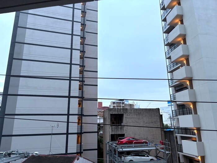 物件内観写真16　(室内からの展望)