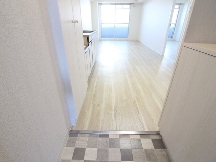 物件内観写真15　(玄関)