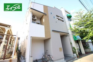 ディアコート鶴里外観写真