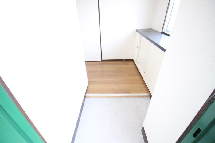 物件内観写真7　(玄関)