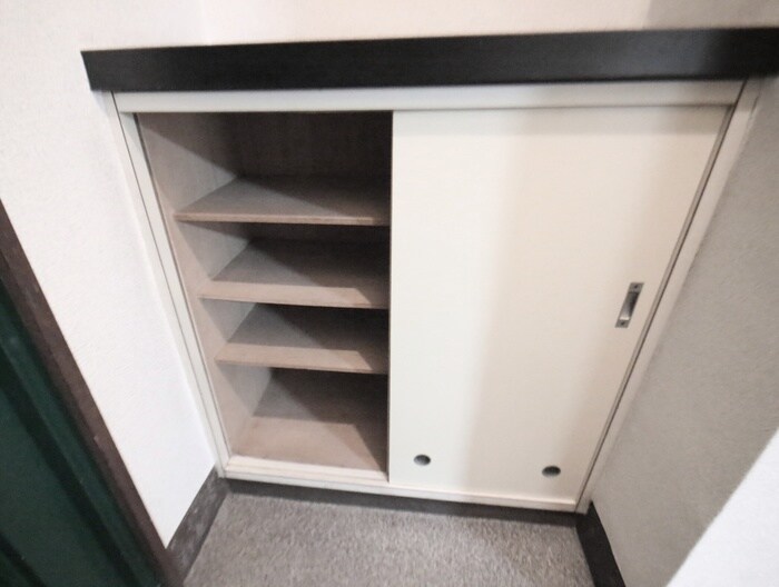 物件内観写真14　(靴箱)