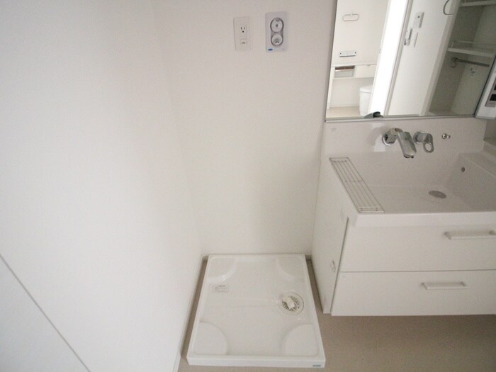 物件内観写真15　(洗濯機置場)