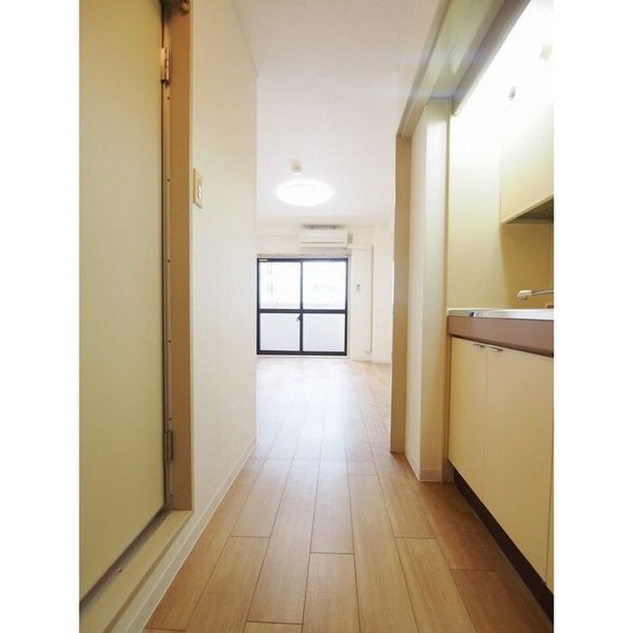 物件内観写真14　(廊下)