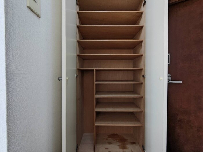 物件内観写真17　(靴箱)