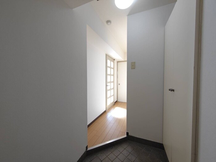 物件内観写真20　(廊下)