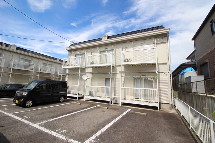 物件外観写真2　(駐車場)