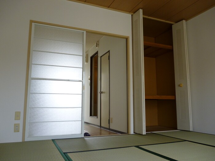 物件内観写真8　(居室)