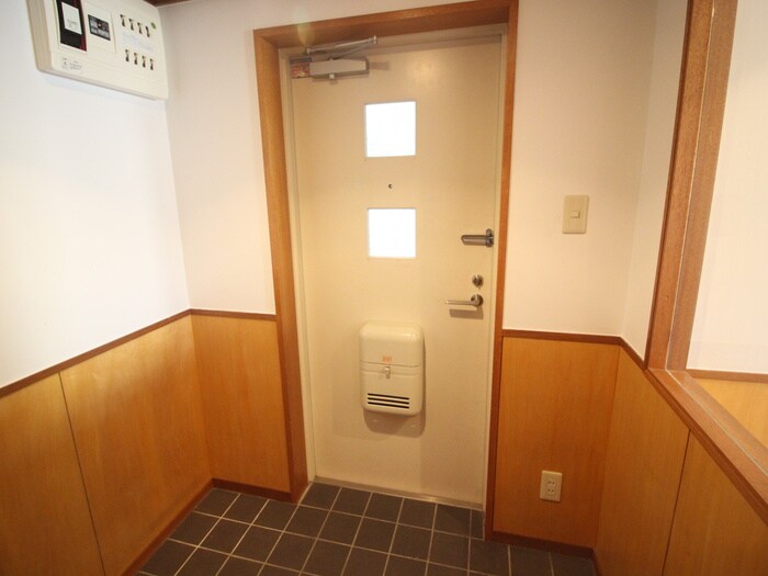 物件内観写真21　(玄関)