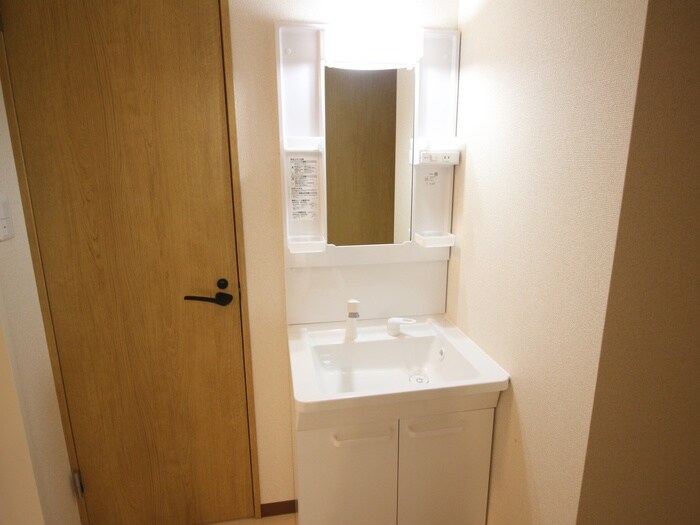 物件内観写真9　(洗面)