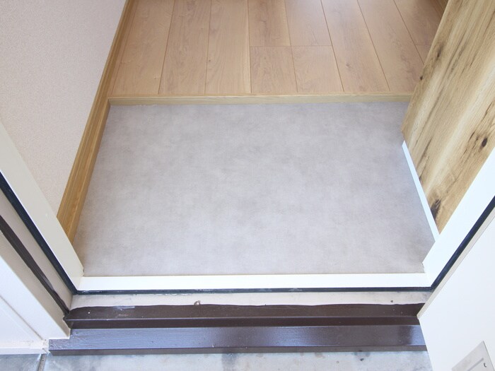 物件内観写真18　(玄関)