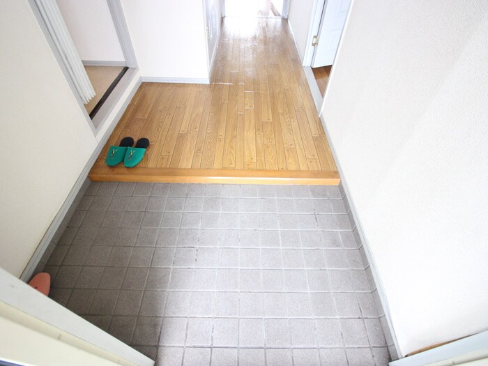 物件内観写真22　(玄関)