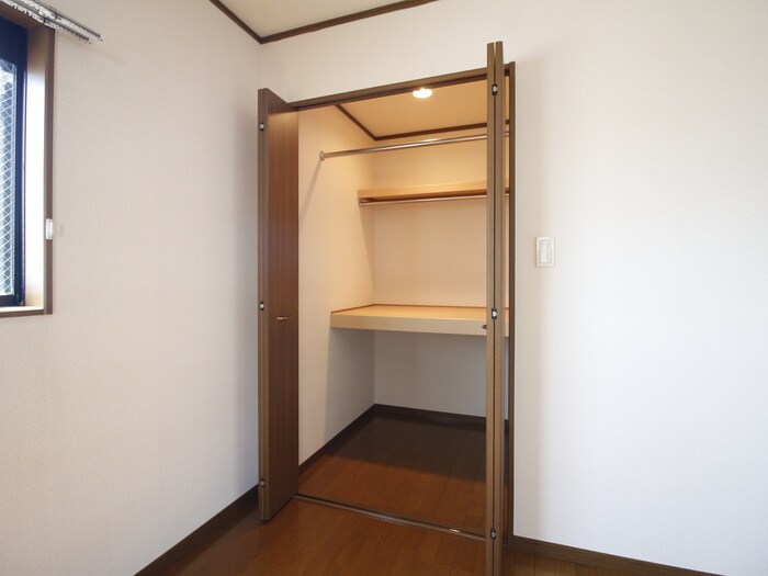 物件内観写真15　(収納)