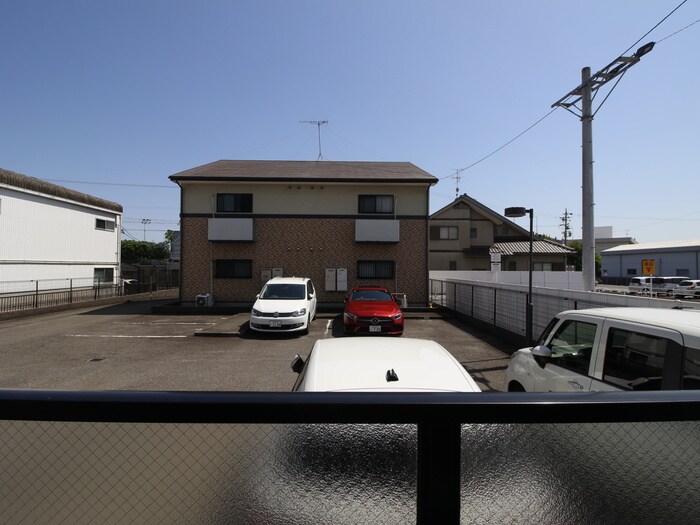 物件内観写真16　(室内からの展望)