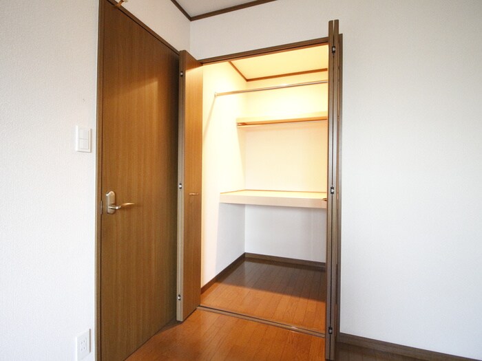 物件内観写真21　(収納)
