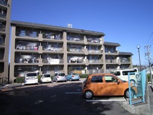 鳴海グランドハイツD棟(305)外観写真