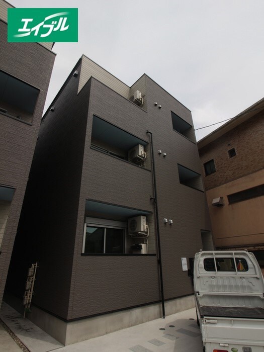 物件外観写真1　(外観写真)