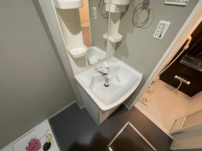 物件内観写真13　(洗面)