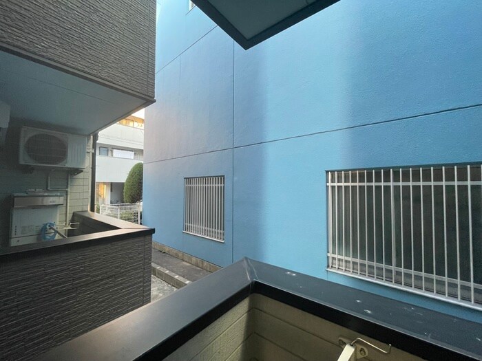 物件内観写真18　(室内からの展望)