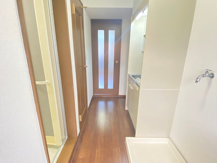 物件内観写真15　(廊下)