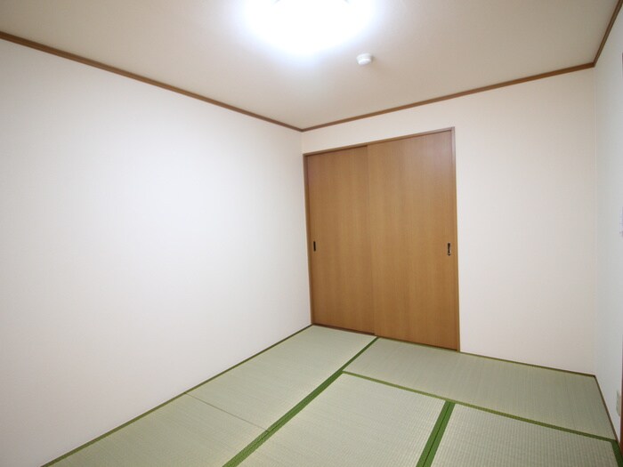 物件内観写真13　(居室)