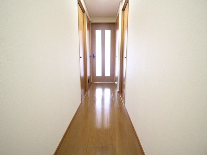 物件内観写真17　(廊下)