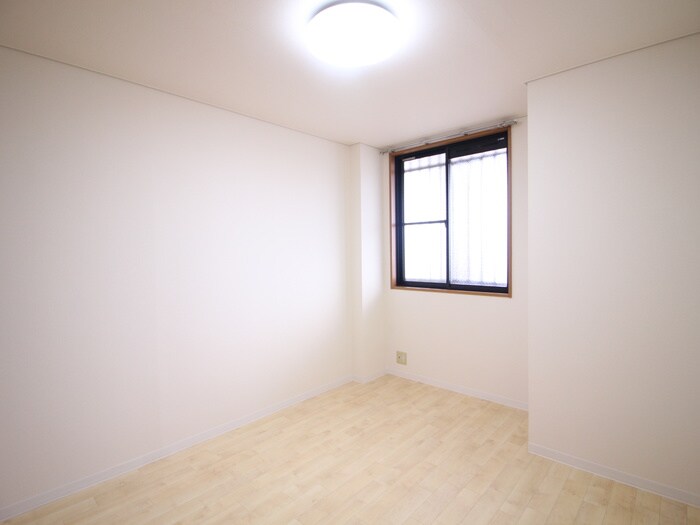 物件内観写真18　(居室)