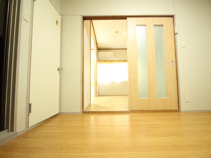 物件内観写真16　(廊下)