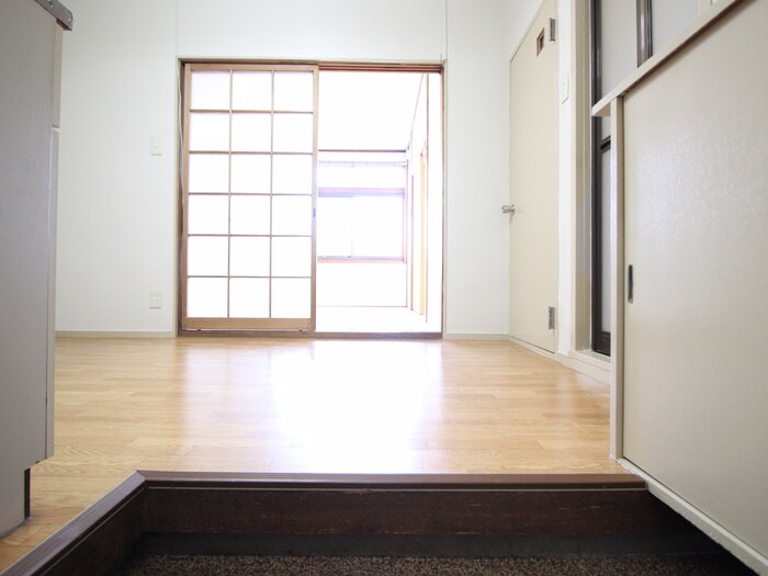 物件内観写真18　(廊下)