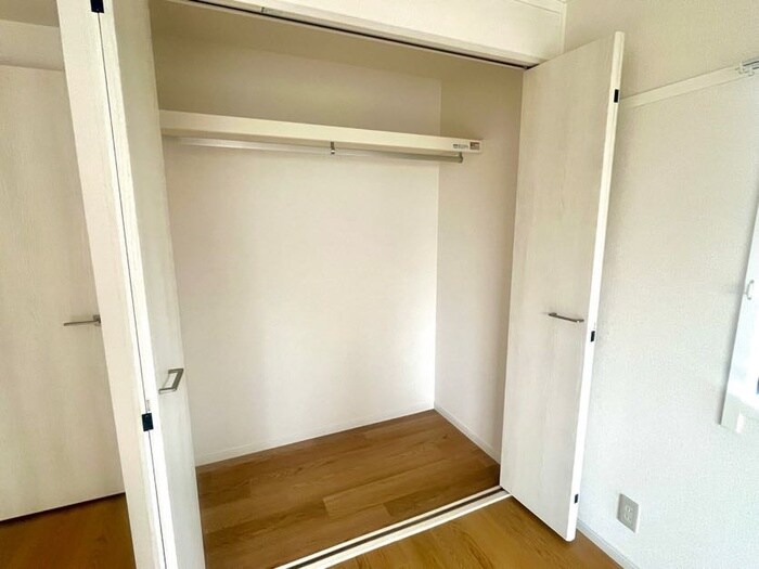 物件内観写真12　(収納)