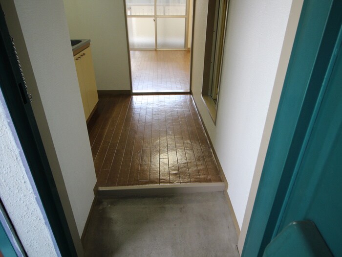 物件内観写真16　(玄関)