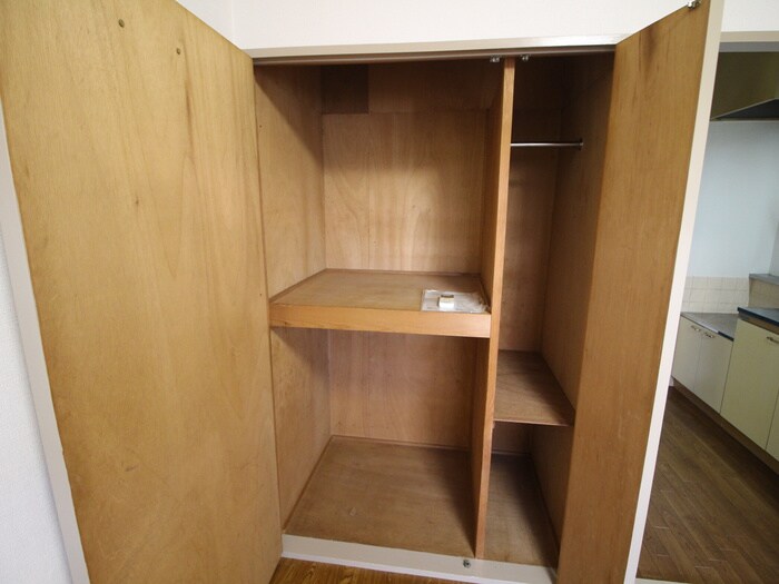 物件内観写真17　(収納)