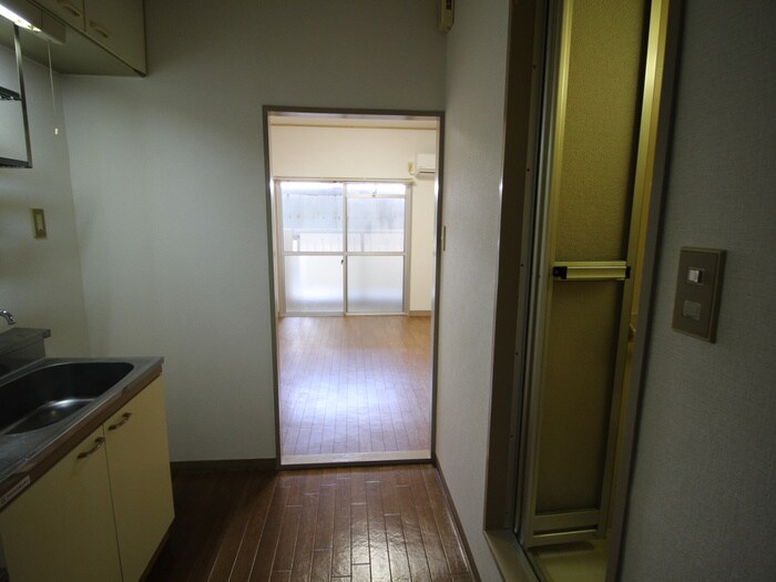 物件内観写真19　(玄関)