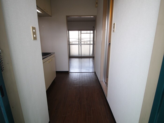 物件内観写真22　(玄関)