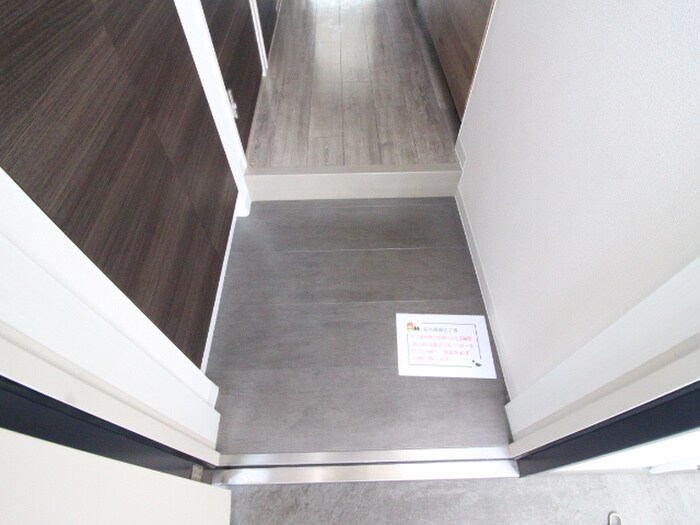 物件内観写真22　(玄関)