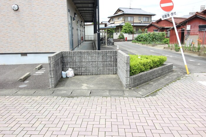 物件外観写真4　(建物設備)