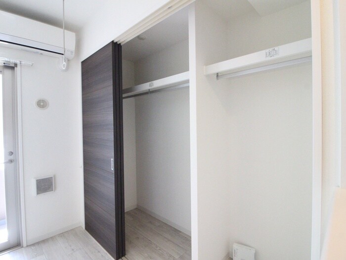 物件内観写真12　(収納)