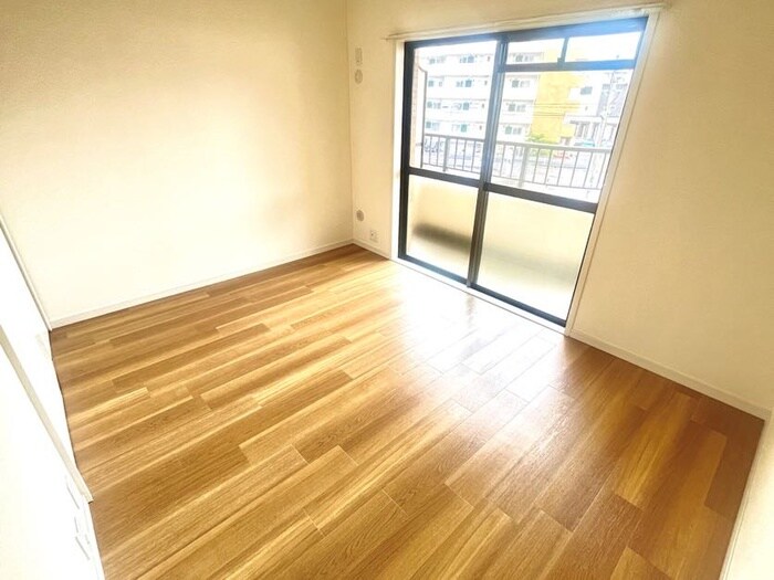 物件内観写真11　(居室)