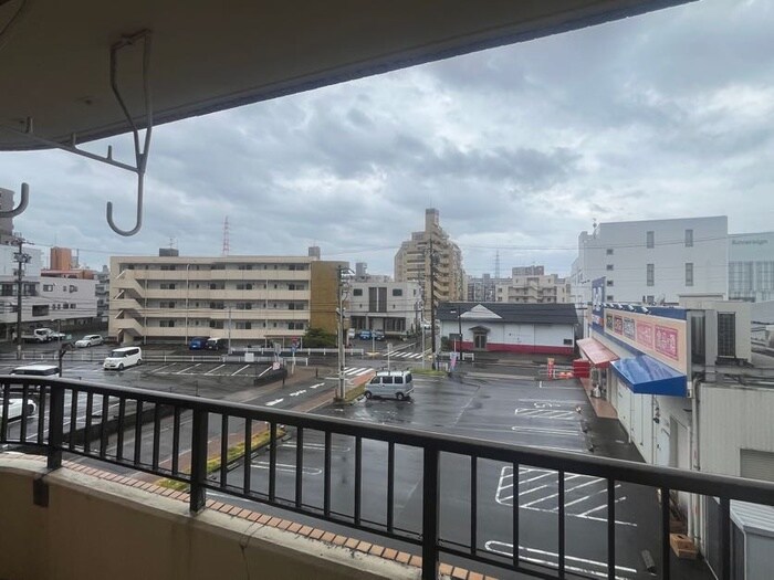 物件内観写真22　(室内からの展望)