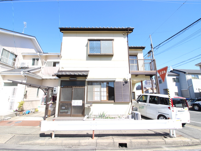 浦里町貸家