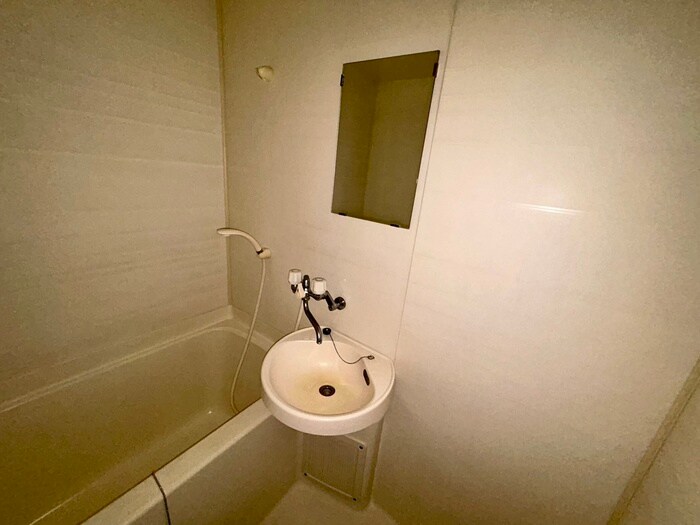 物件内観写真11　(洗面)