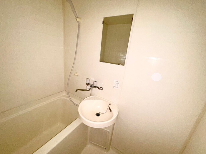 物件内観写真11　(洗面)