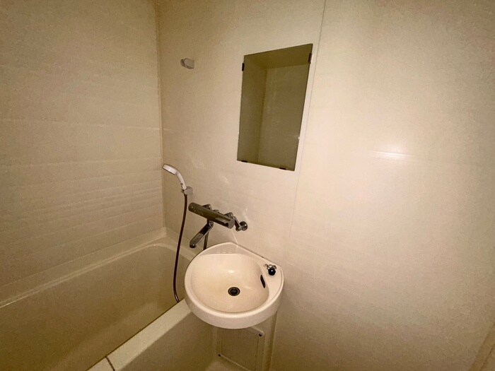 物件内観写真11　(洗面)