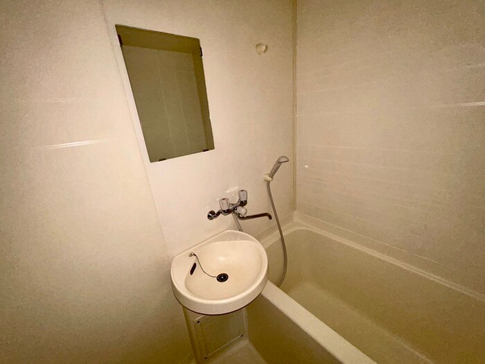 物件内観写真11　(洗面)