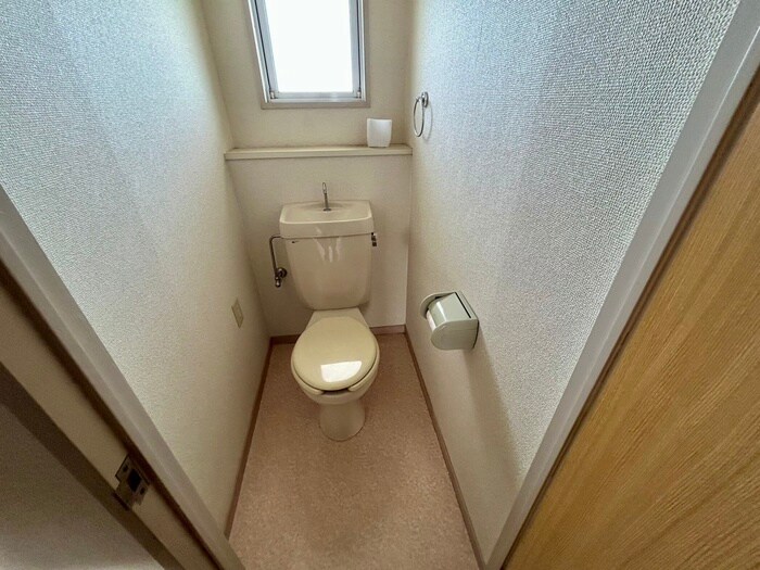 物件内観写真13　(トイレ)