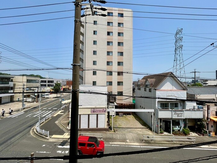 物件内観写真16　(室内からの展望)