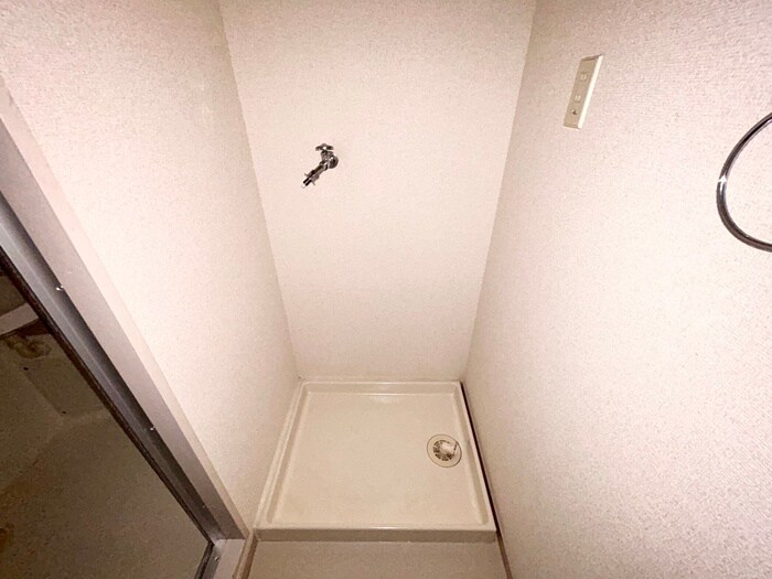 物件内観写真17　(洗濯機置場)