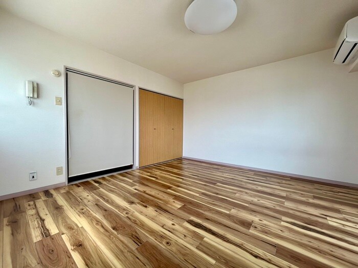 物件内観写真22　(居室)