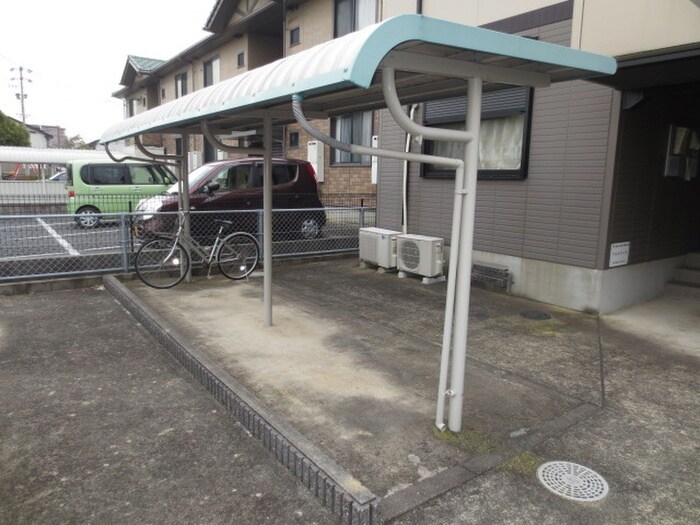 物件外観写真6　(駐輪場)