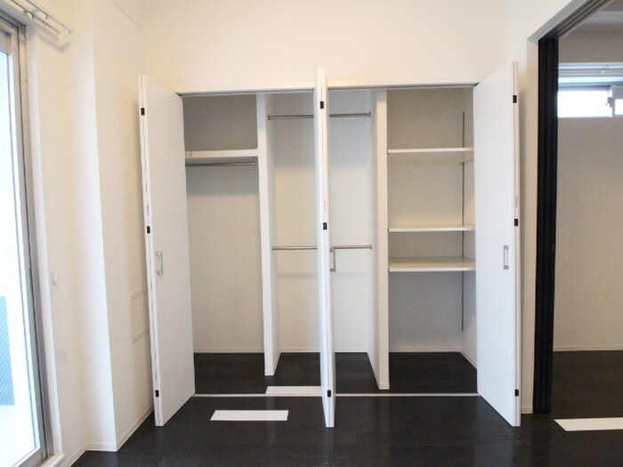 物件内観写真13　(収納)