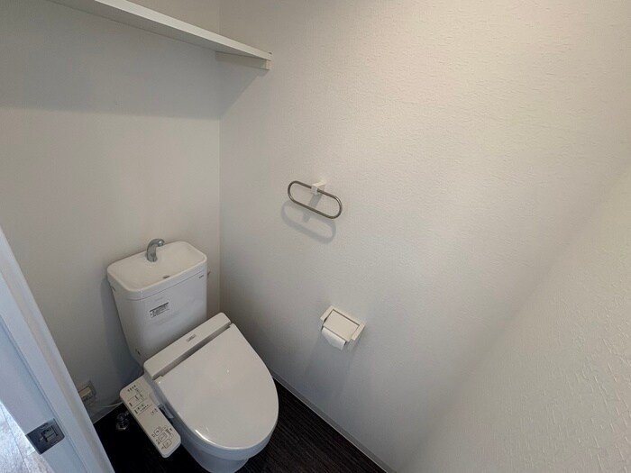 物件内観写真11　(トイレ)